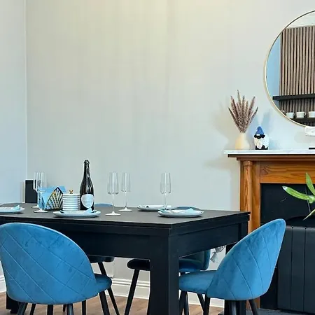 Elegant With Private Entrance Dublin