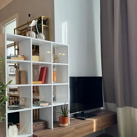 Apartment Elegant With Private Entrance